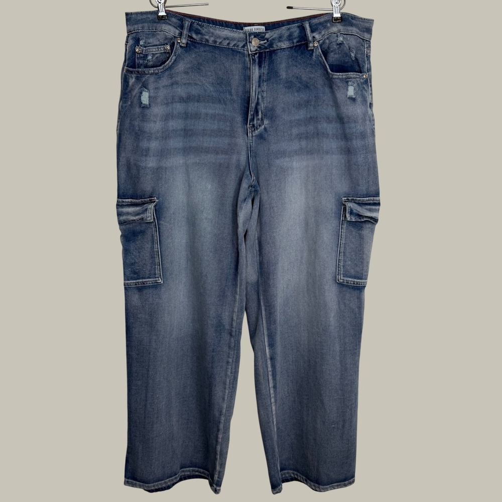 Seeking Sunsets Women Plus 20W Cargo Jeans Wide Leg Distressed Medium Wash Denim
